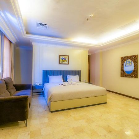 d'Salvatore Boutique Hotel Yogyakarta Maguwo Extérieur photo