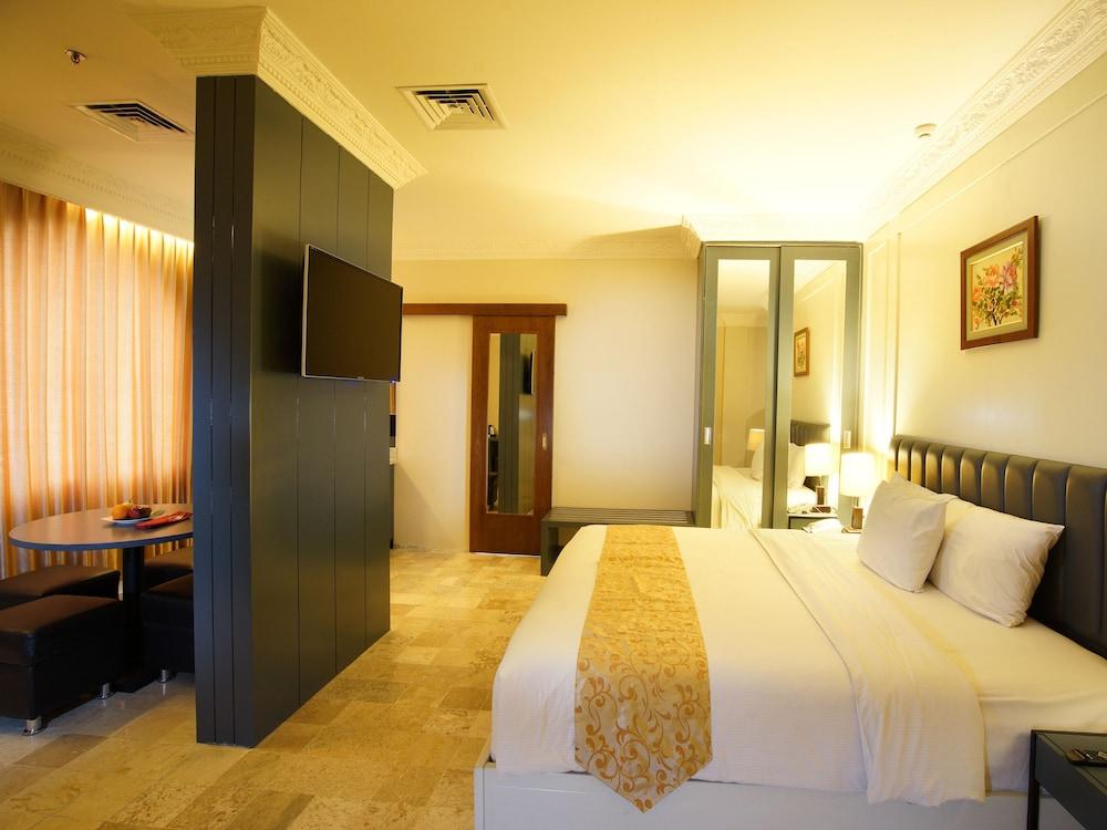 d'Salvatore Boutique Hotel Yogyakarta Maguwo Extérieur photo