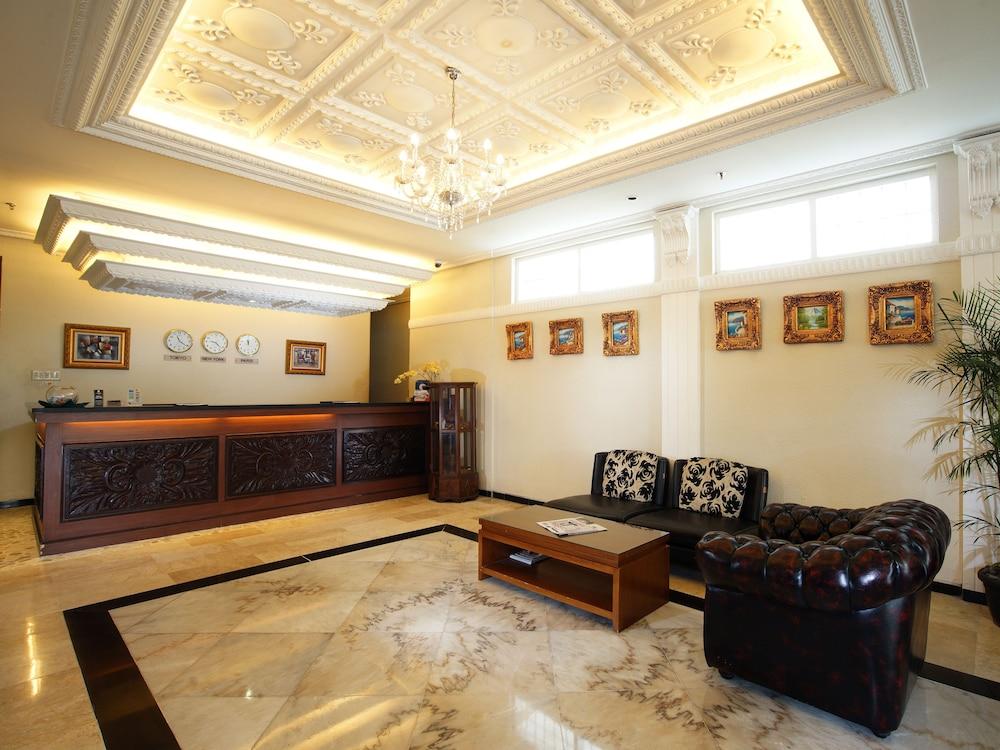 d'Salvatore Boutique Hotel Yogyakarta Maguwo Extérieur photo