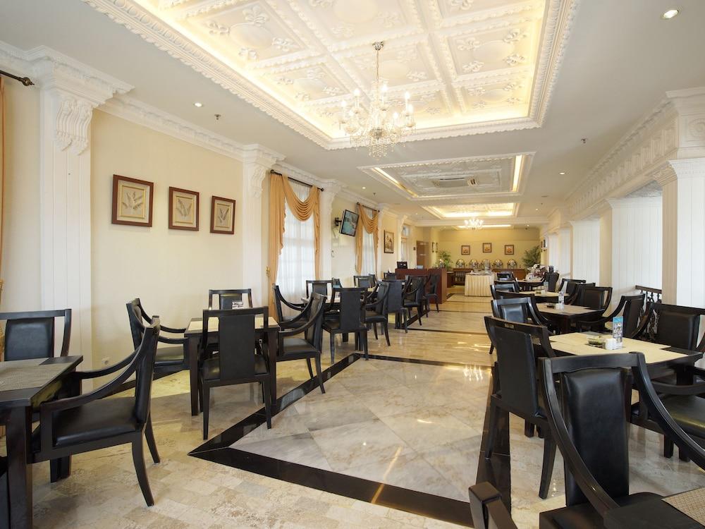 d'Salvatore Boutique Hotel Yogyakarta Maguwo Extérieur photo