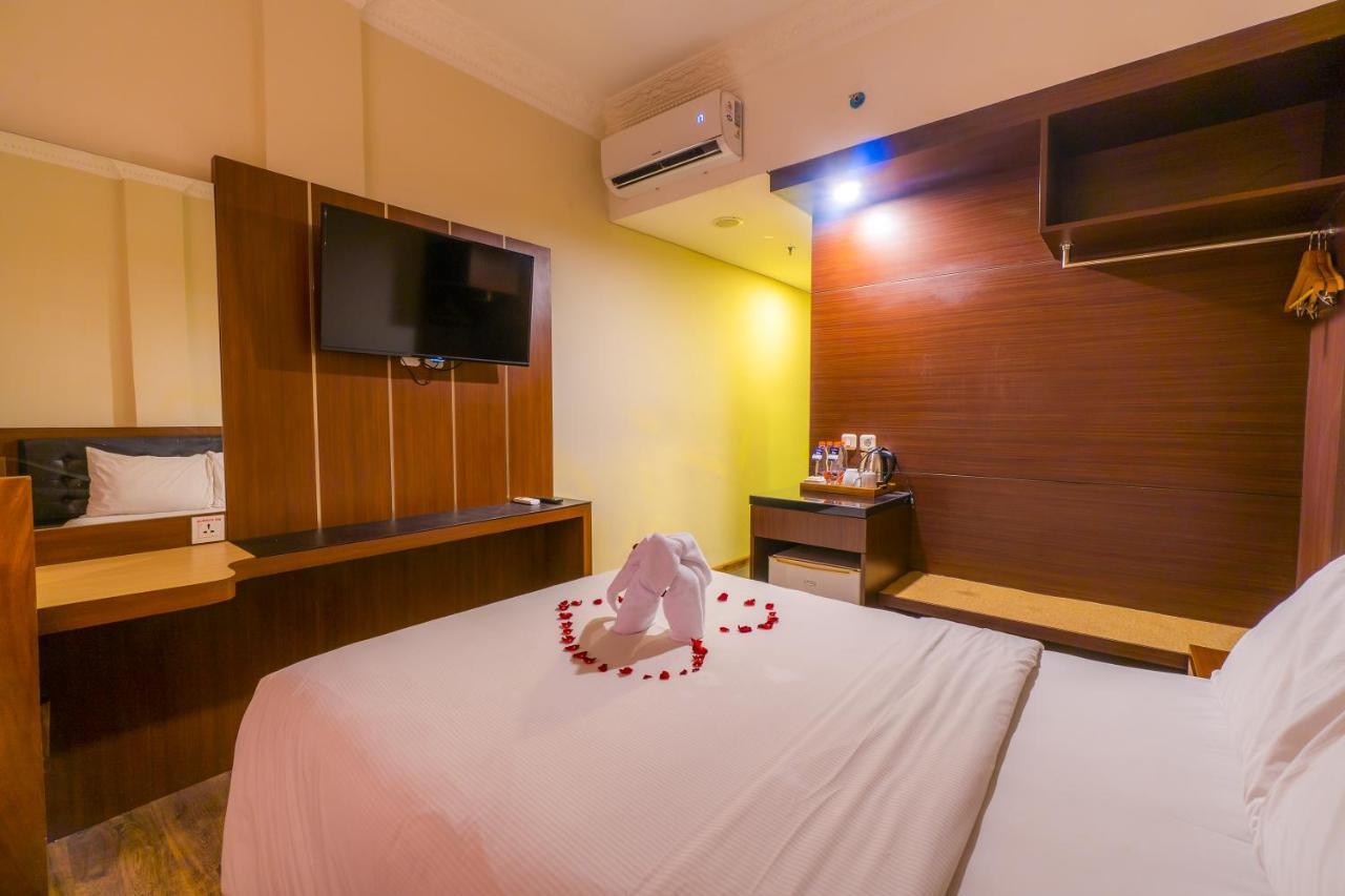 d'Salvatore Boutique Hotel Yogyakarta Maguwo Extérieur photo