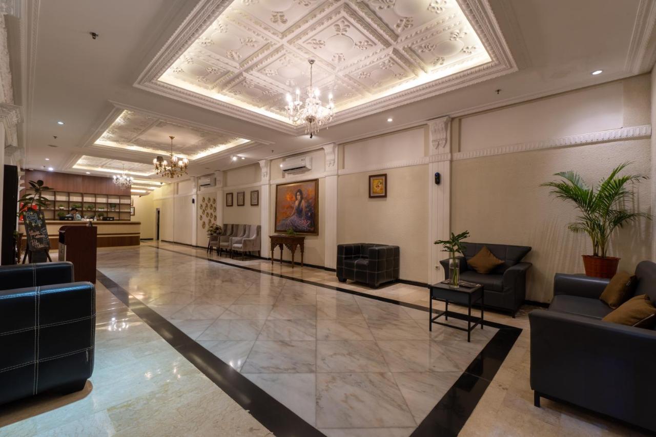 d'Salvatore Boutique Hotel Yogyakarta Maguwo Extérieur photo