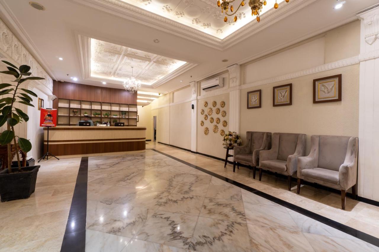 d'Salvatore Boutique Hotel Yogyakarta Maguwo Extérieur photo
