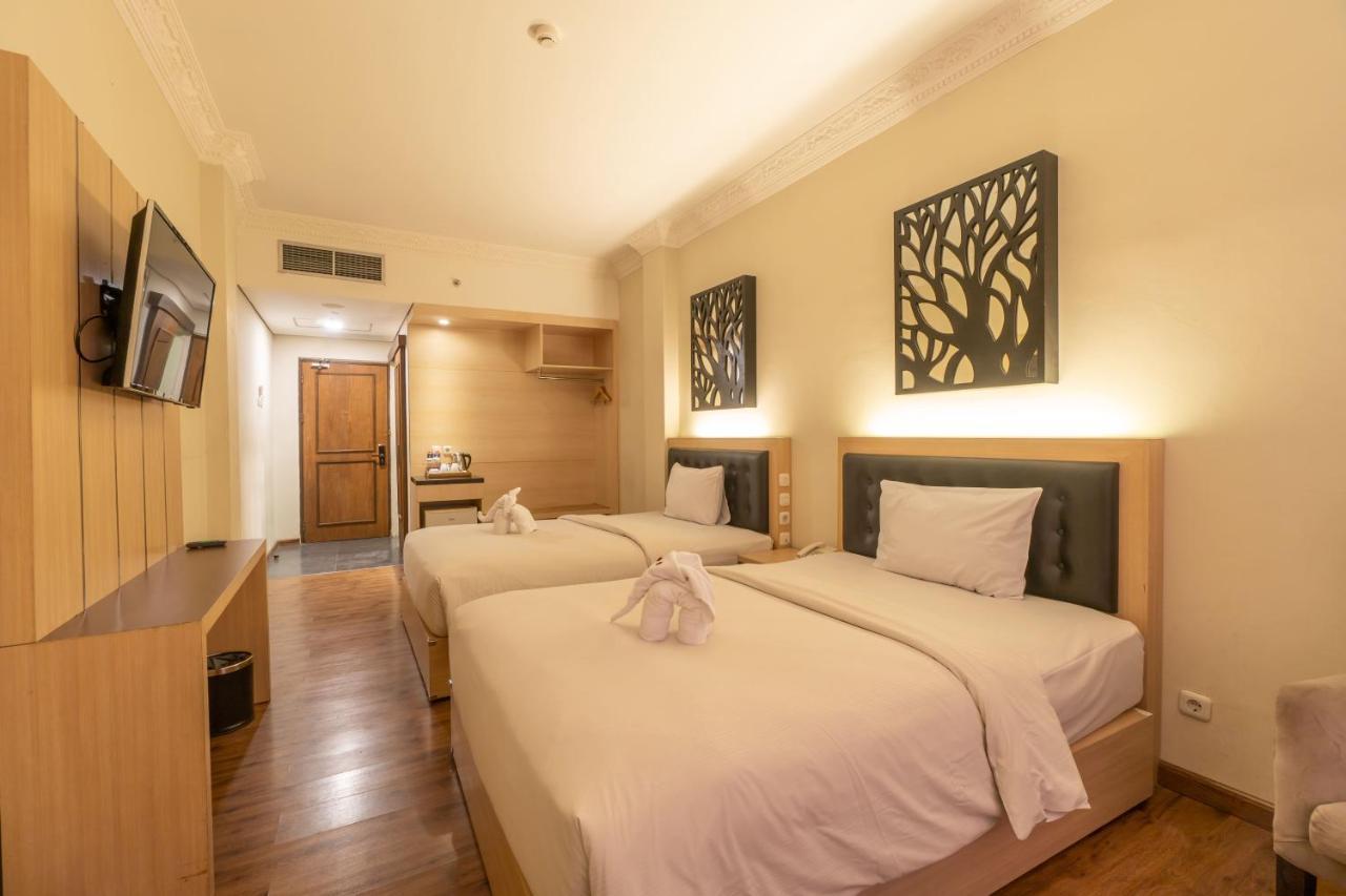d'Salvatore Boutique Hotel Yogyakarta Maguwo Extérieur photo