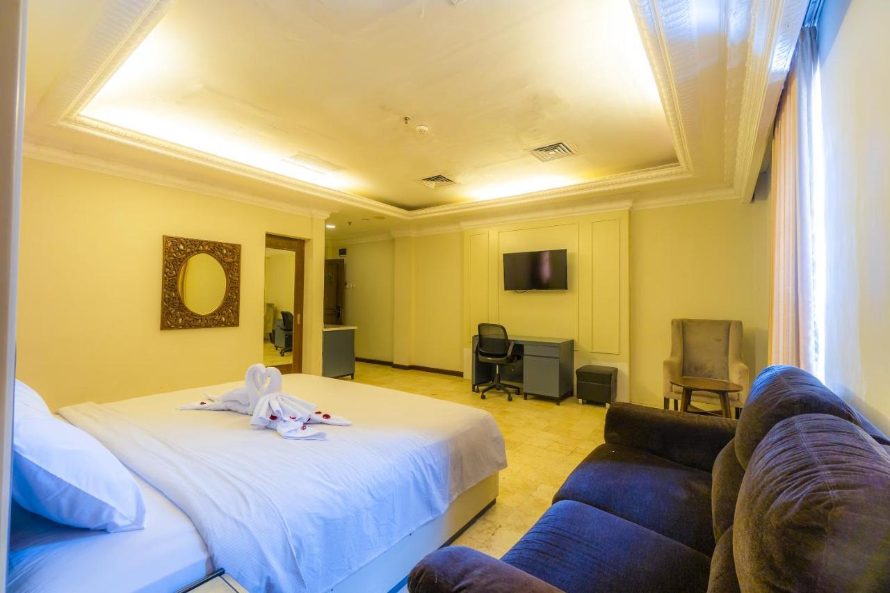 d'Salvatore Boutique Hotel Yogyakarta Maguwo Extérieur photo