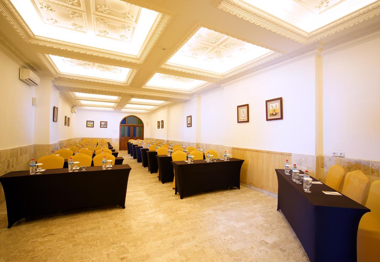 d'Salvatore Boutique Hotel Yogyakarta Maguwo Extérieur photo