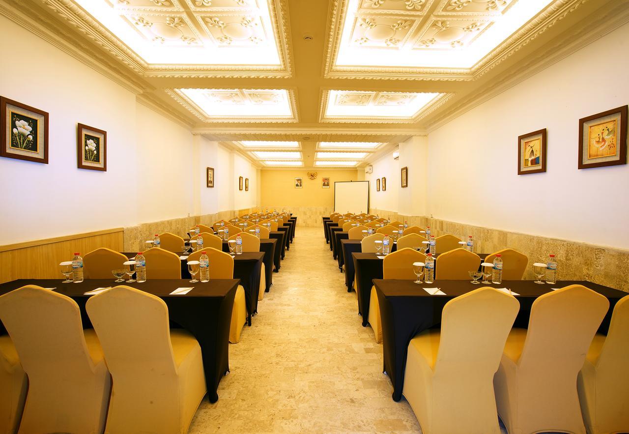 d'Salvatore Boutique Hotel Yogyakarta Maguwo Extérieur photo