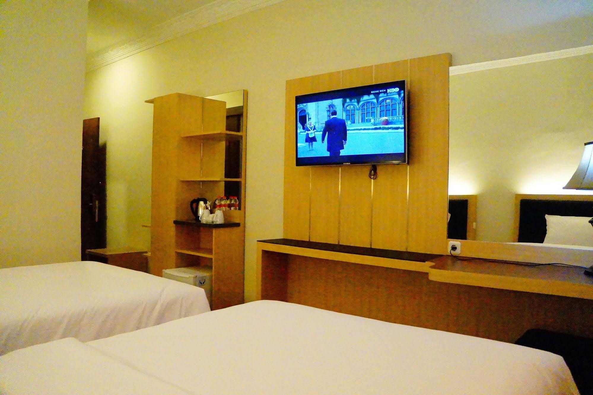 d'Salvatore Boutique Hotel Yogyakarta Maguwo Extérieur photo