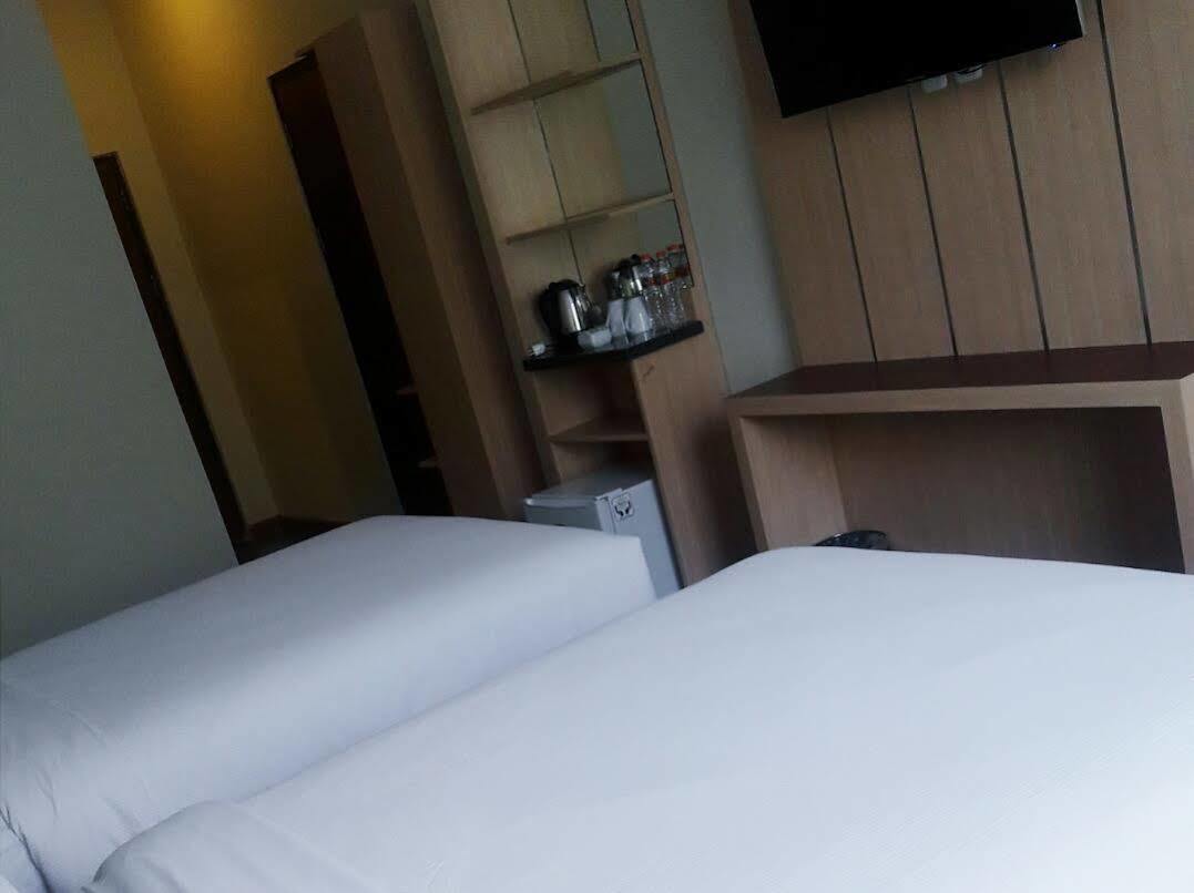 d'Salvatore Boutique Hotel Yogyakarta Maguwo Extérieur photo